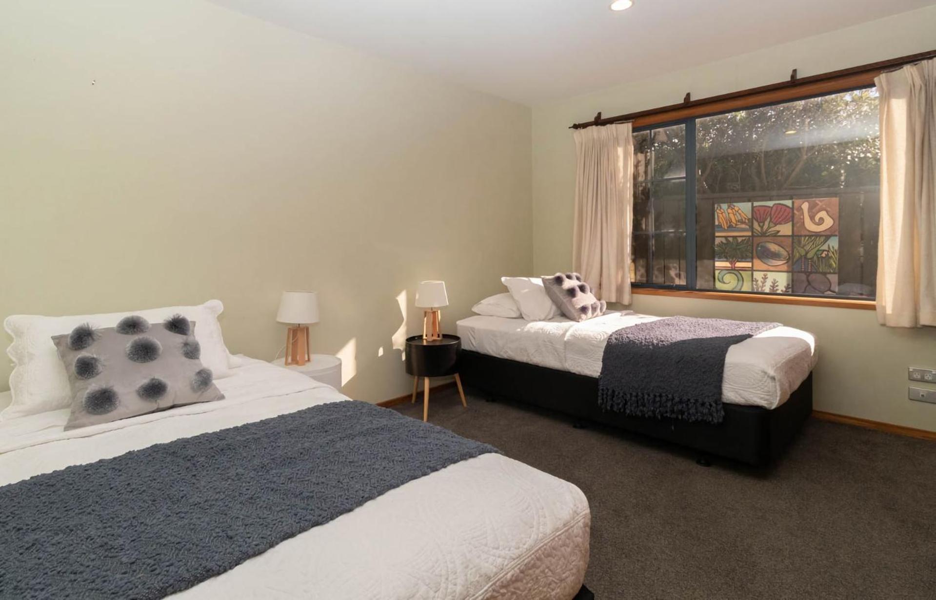 Beachfront Bliss On Wanaka Terrace Support Local Villa นิวพลีมัธ ภายนอก รูปภาพ